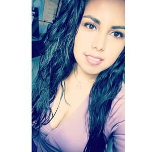 Meet your Posher, Nayeli